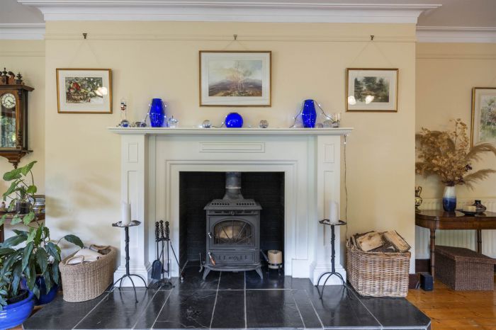 11 Ballyhartfield Road