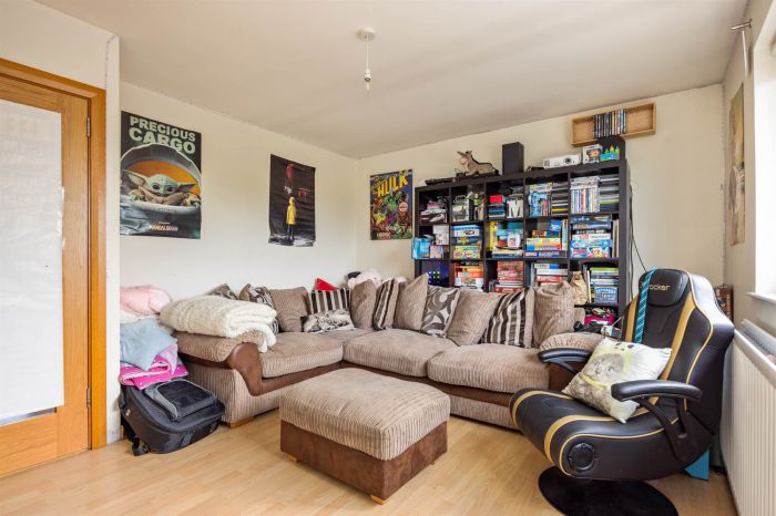 Lane End, 86 Fort Road