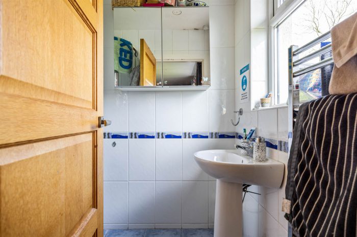 Lane End, 86 Fort Road