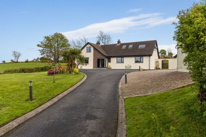 Lane End, 86 Fort Road