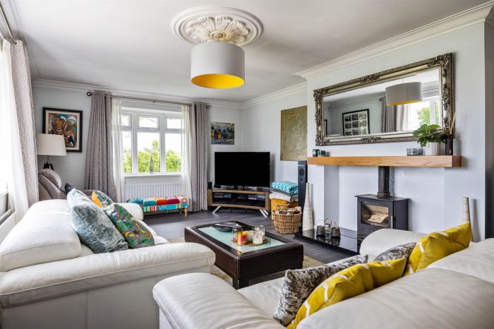 Lane End, 86 Fort Road