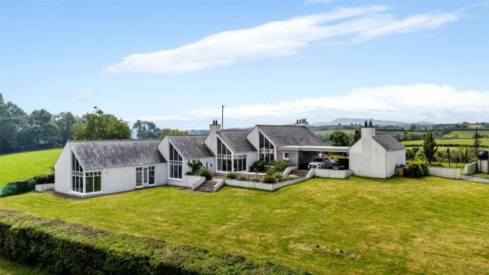 77 Carricknadarriff Road, hillsborough, county down, BT26 6NJ