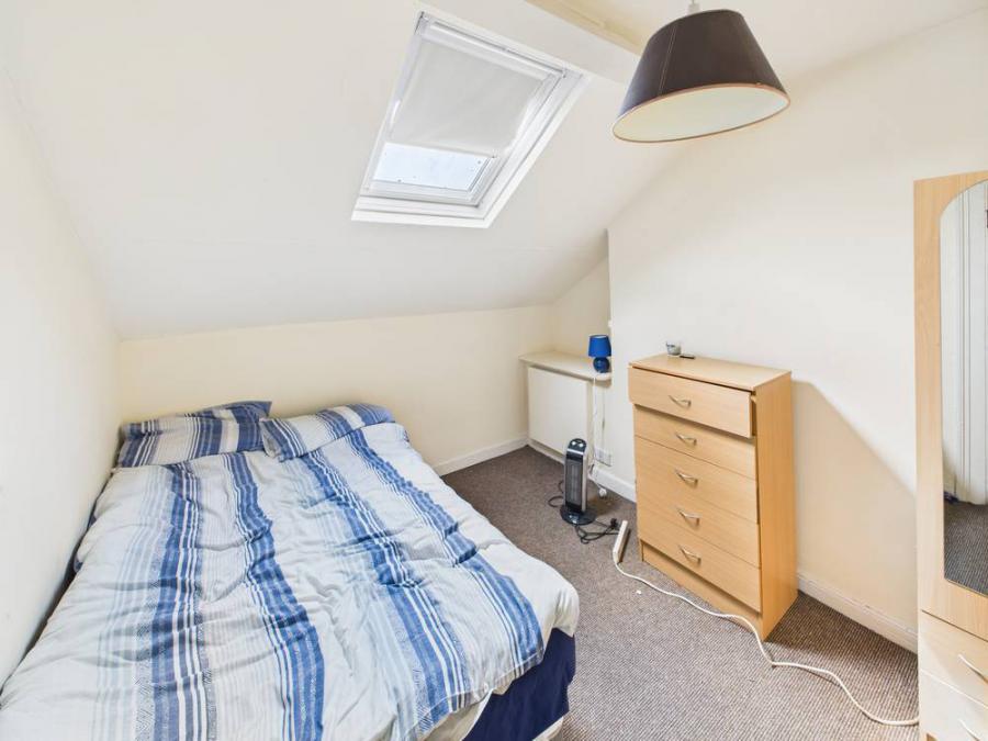 Apt 2, 9 Wolseley Street