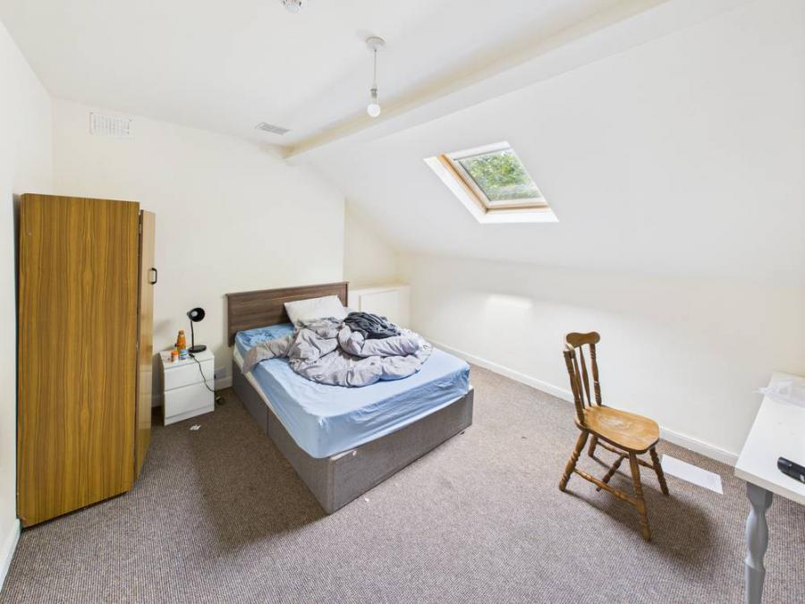 Apt 2, 9 Wolseley Street