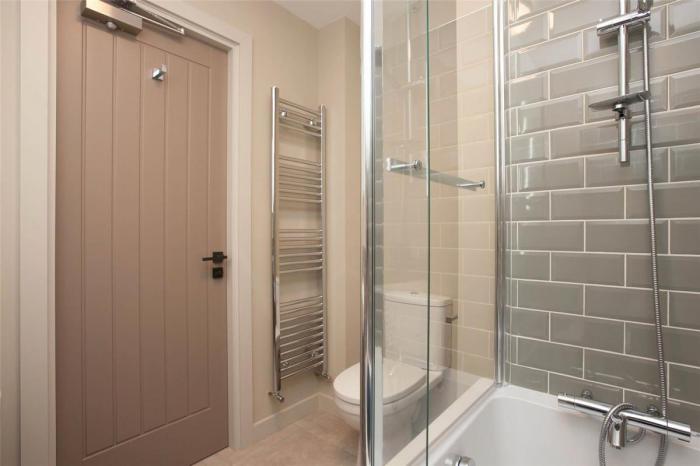 Three Bedroom Apartment, Windsor Road Residence