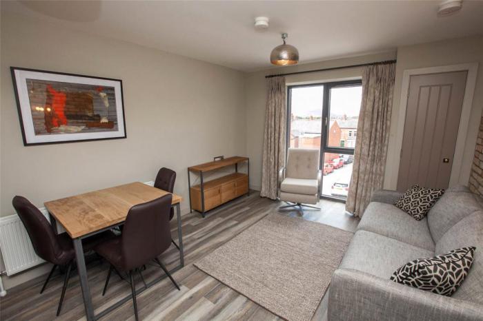 Three Bedroom Apartment, Windsor Road Residence