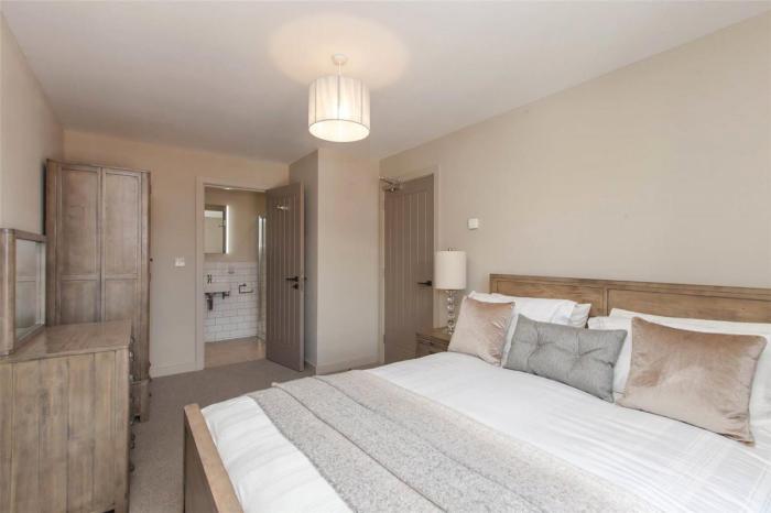 Three Bedroom Apartment, Windsor Road Residence