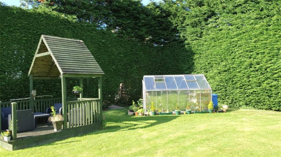 11 Ballyhartfield Road, Templepatrick