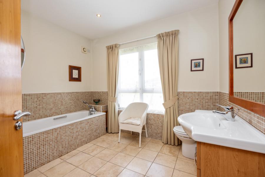 7 Seafields Avenue
