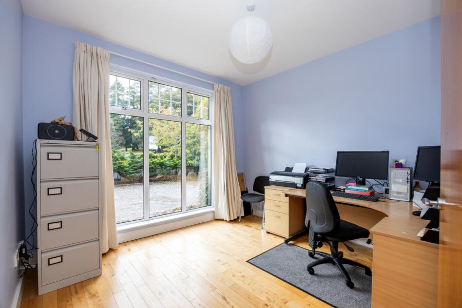 7 Seafields Avenue