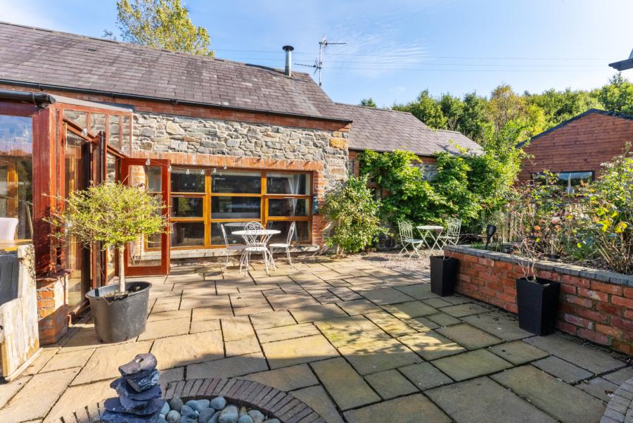 The Old Coach House, 26a Bailliesmills Road