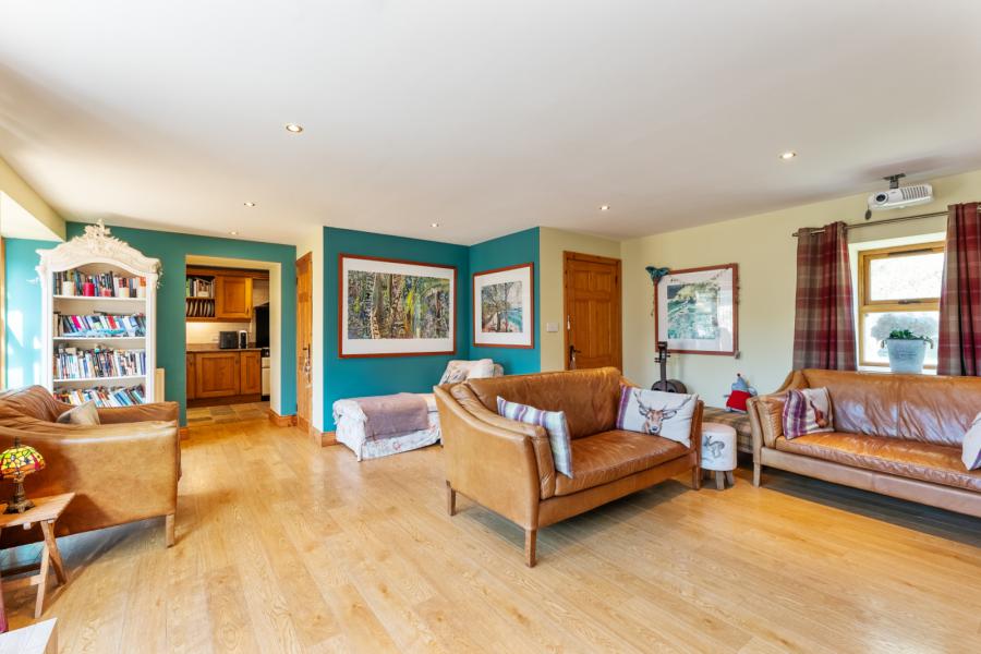 The Old Coach House, 26a Bailliesmills Road