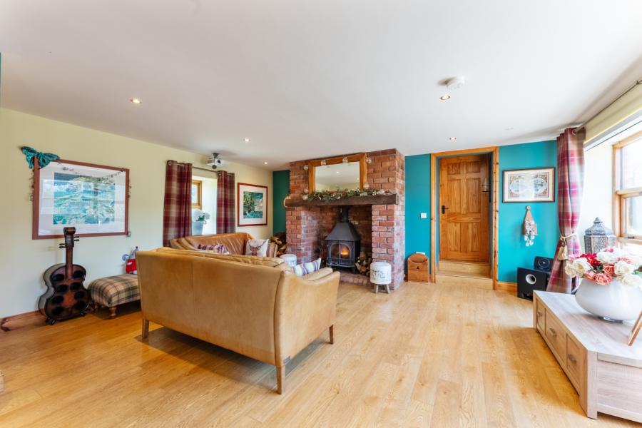 The Old Coach House, 26a Bailliesmills Road