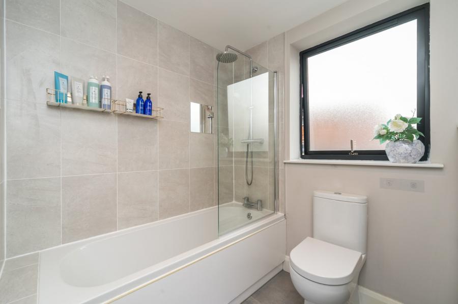 Apartment 1, 21B Wellington Park Terrace