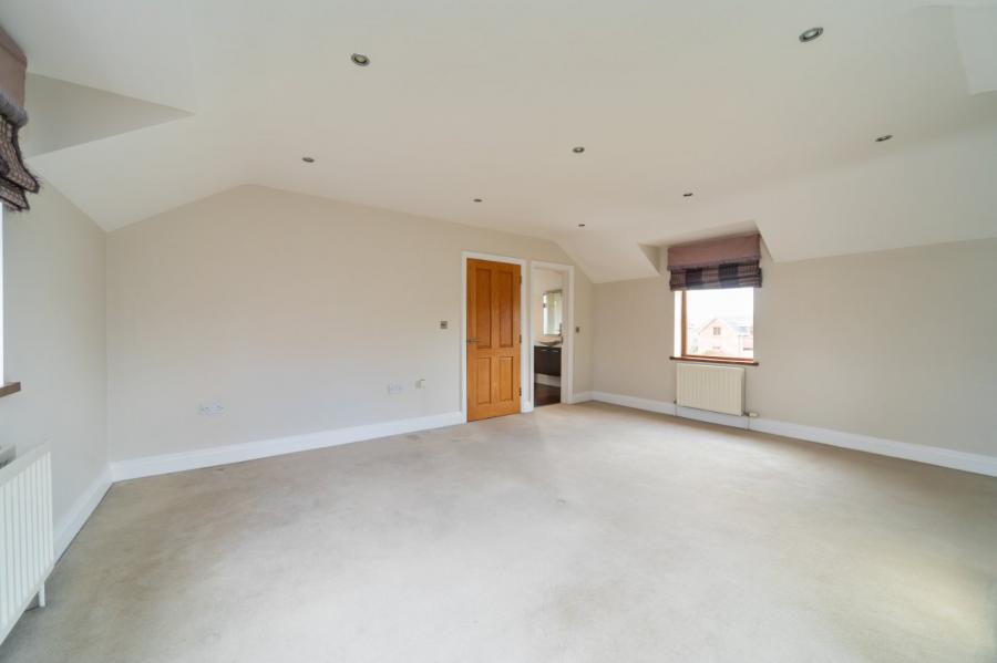 7 Gowan Meadows
