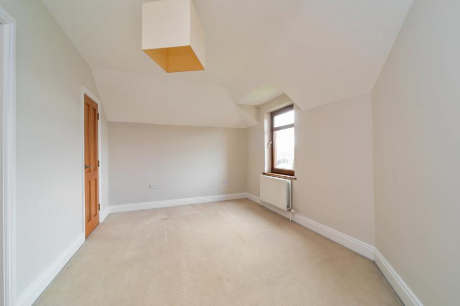 7 Gowan Meadows