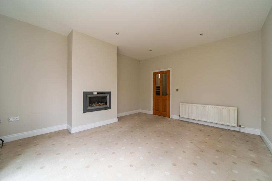 7 Gowan Meadows
