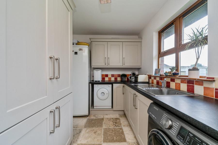 8 Shelling Hill