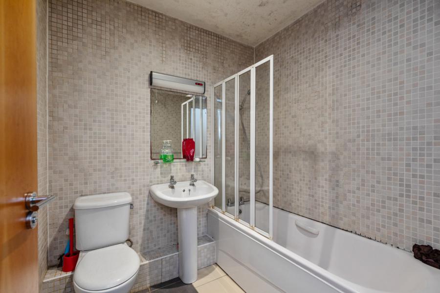 N5 Central Park, 33 Alfred Street