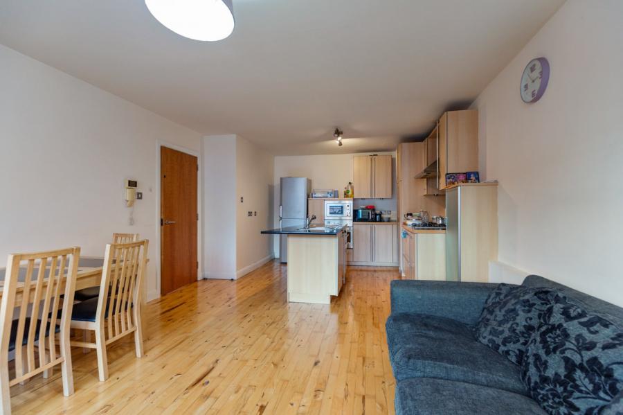 N5 Central Park, 33 Alfred Street