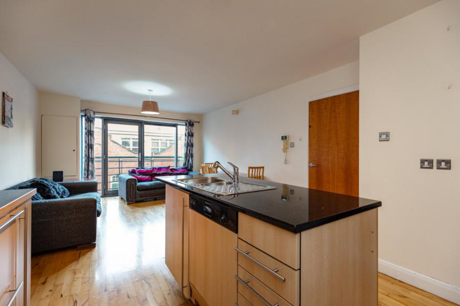 N5 Central Park, 33 Alfred Street