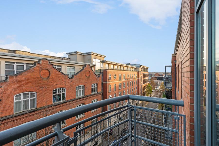 N5 Central Park, 33 Alfred Street