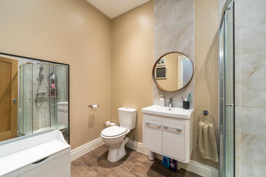 Apartment 8, 2 Eaton Park