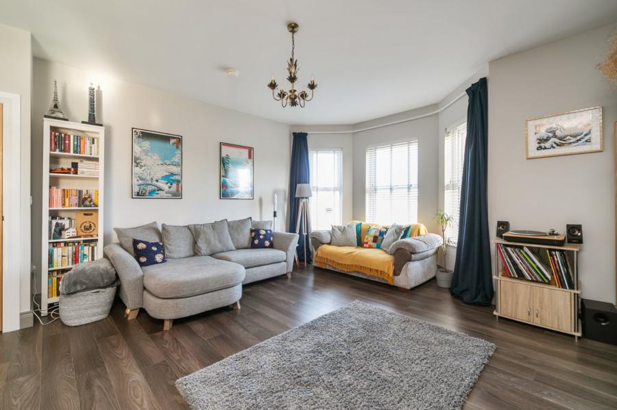 Apartment 8, 2 Eaton Park