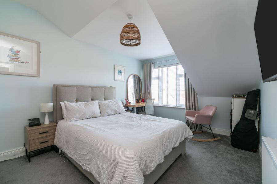 Apartment 8, 2 Eaton Park