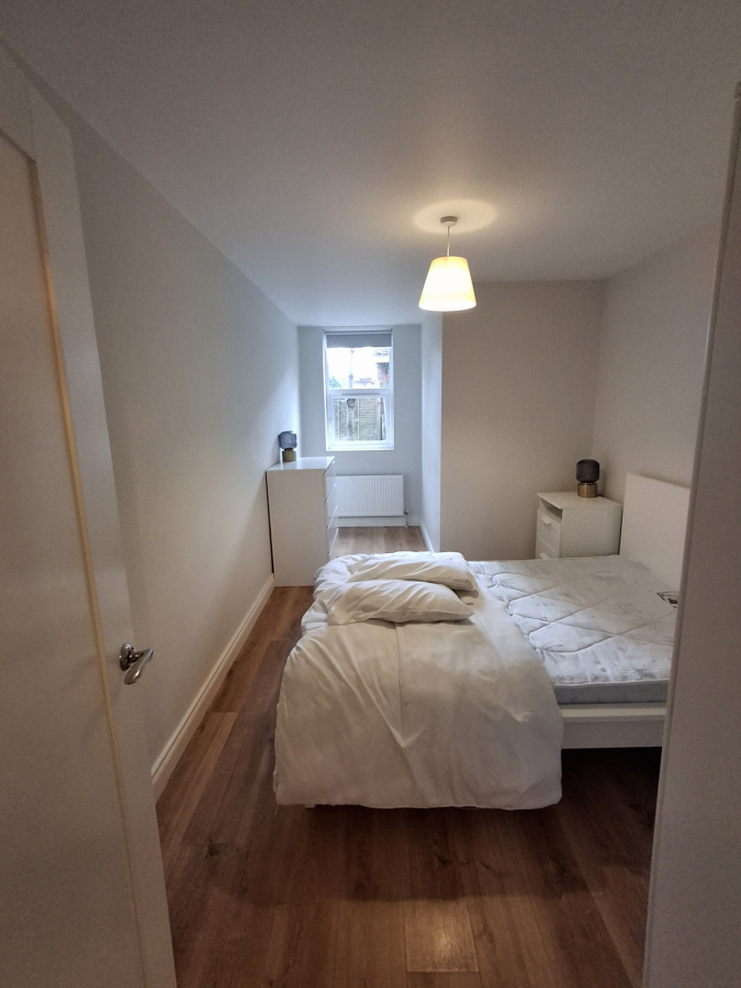 Apartment 2, 12 Deramore Park