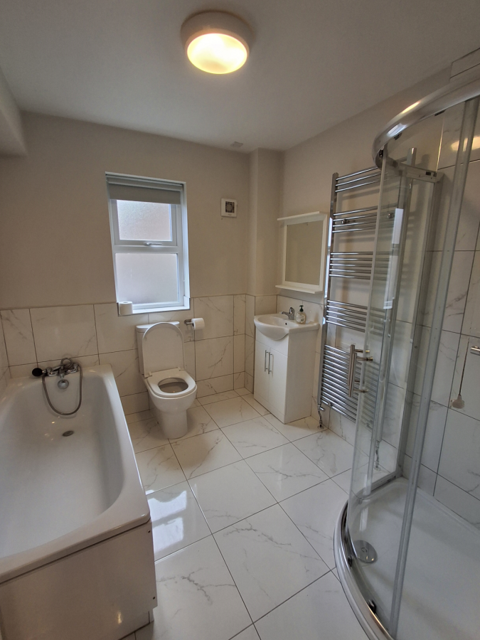 Apartment 2, 12 Deramore Park