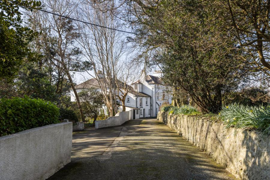 Packolet, 1 Corcreaghan Road