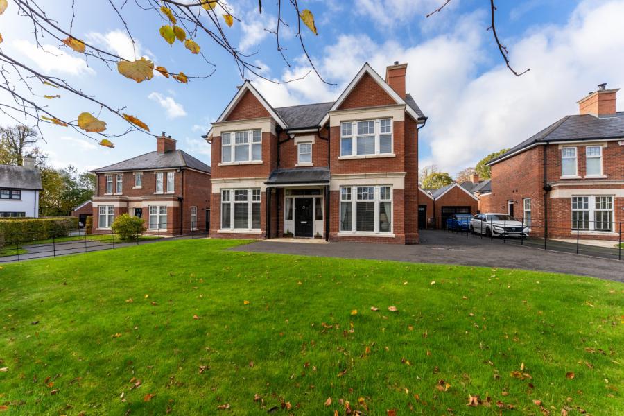 6 Lady Ishbel Avenue, Belvoir Park, Belfast, BT8 8FR
