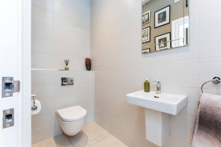 6 Lady Ishbel Avenue