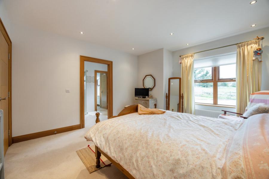 125 Knowehead Road