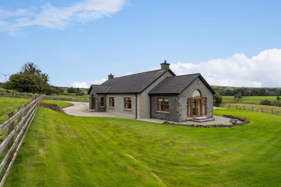 125 Knowehead Road