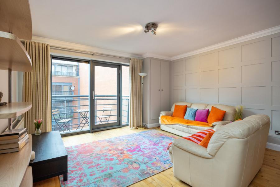 N6 Central Park, 33 Alfred Street