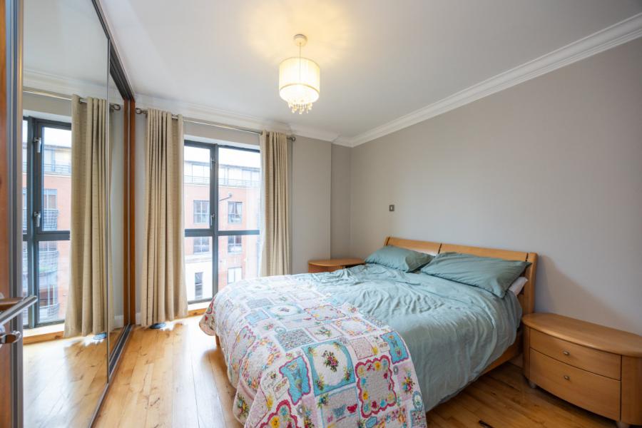 N6 Central Park, 33 Alfred Street N6 Central Park, 33 Alfred Street