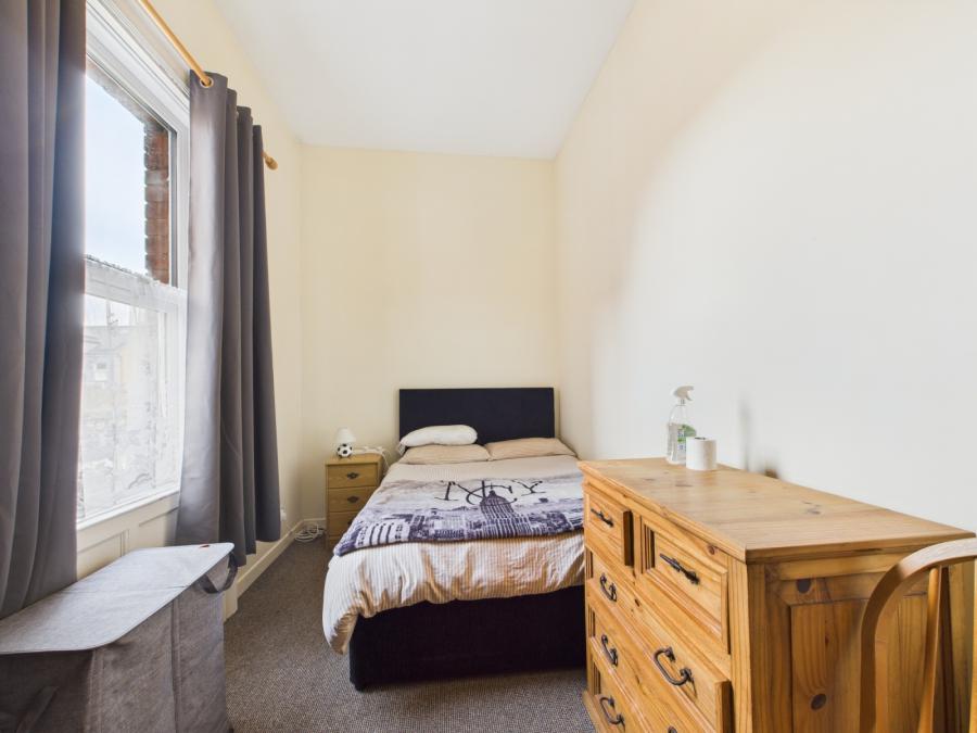 Apartment 4, 12 Deramore Park