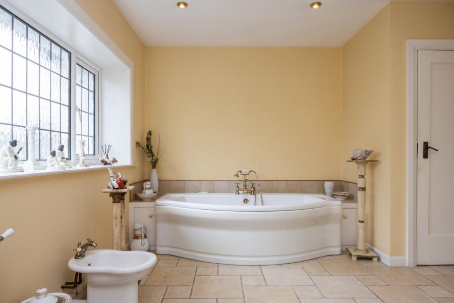 12 Cambourne Park