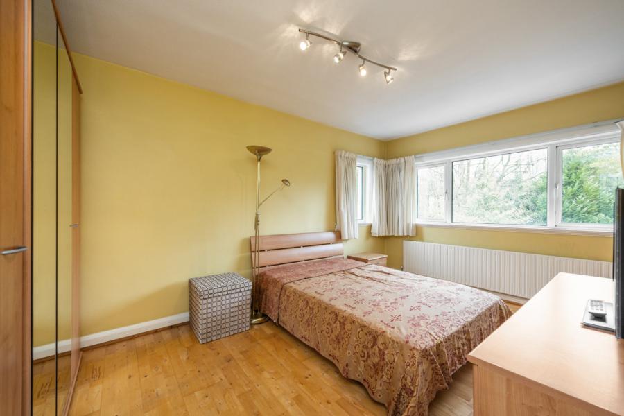12 Cambourne Park