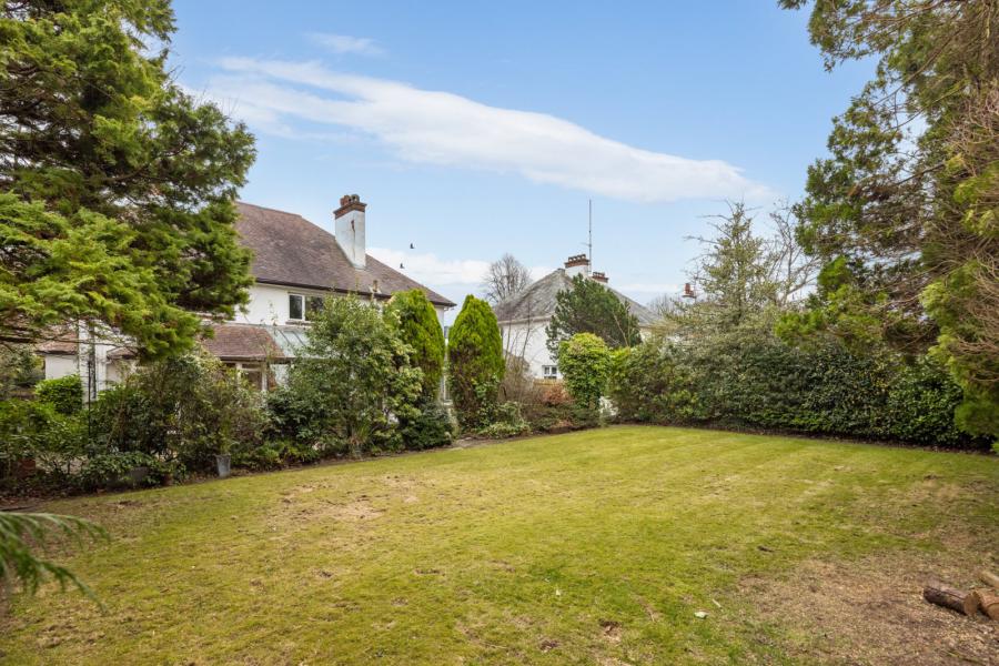 12 Cambourne Park