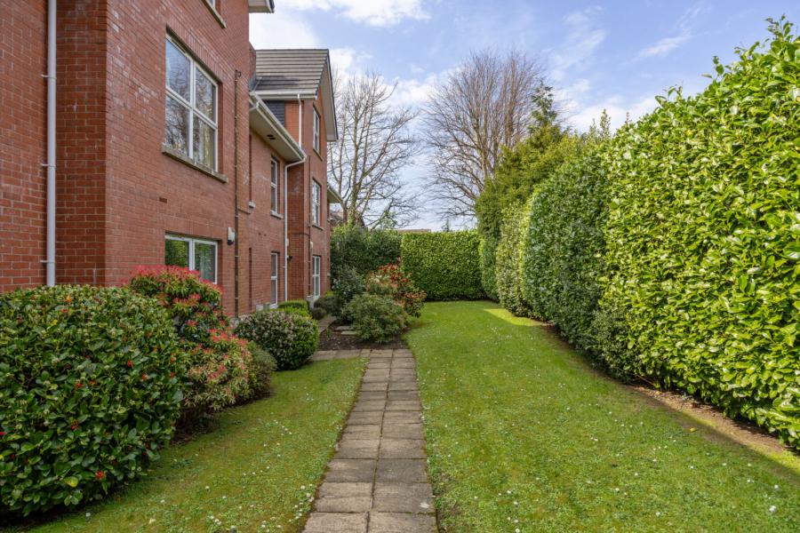 Apartment 9 Marlborough Manor, 48 Marlborough Park South