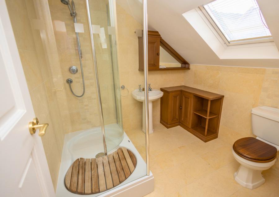 Clocgarran Hall, 43 Killowen Old Road