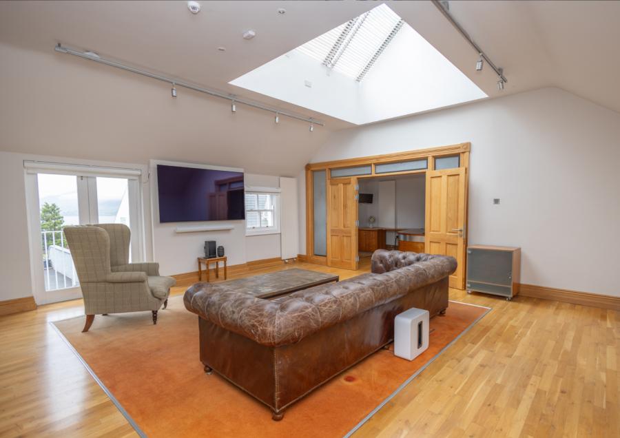 Clocgarran Hall, 43 Killowen Old Road