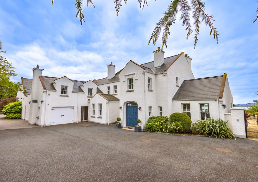 Clocgarran Hall, 43 Killowen Old Road