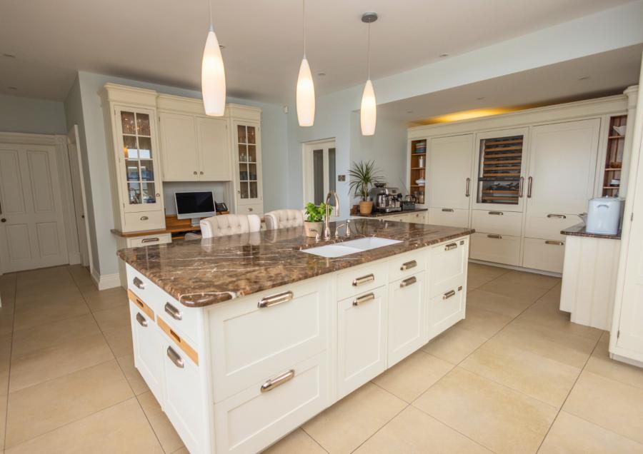 Clocgarran Hall, 43 Killowen Old Road