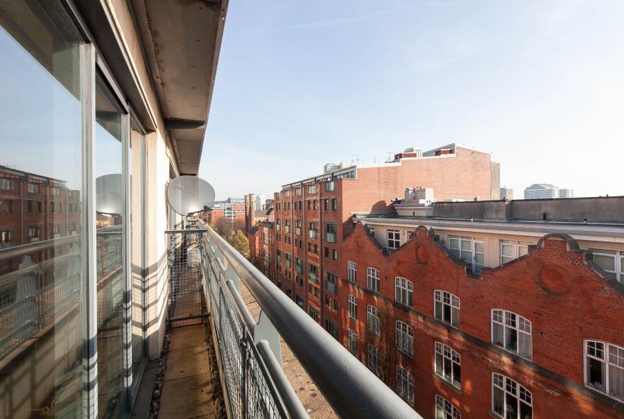 E1 Central Park, 33 Alfred Street