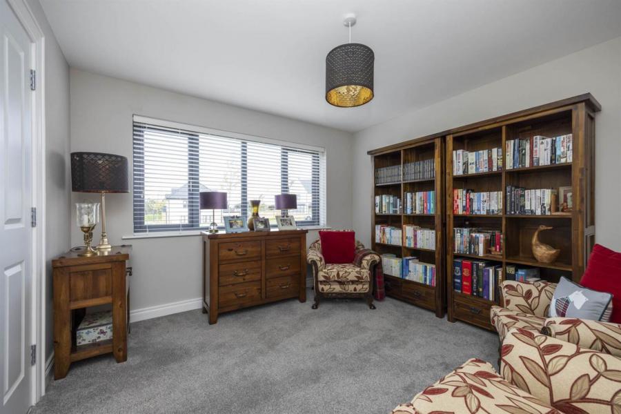 39 Ashgrove Walk
