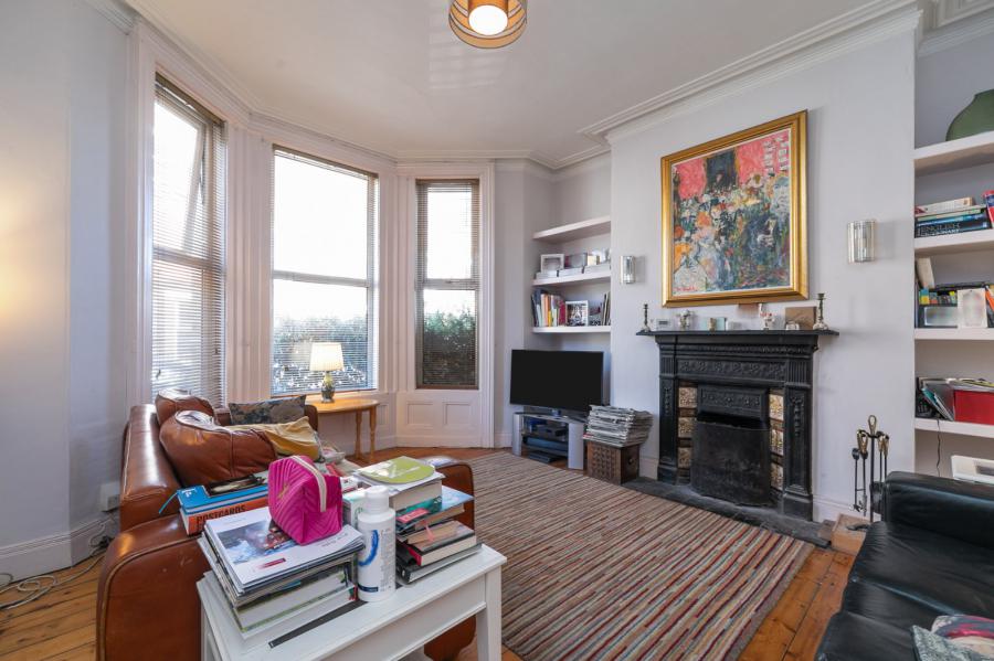 32 Rossmore Avenue